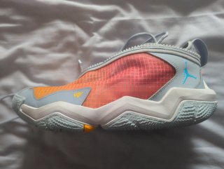 Nike Air Why Not .6 Gris/Naranja