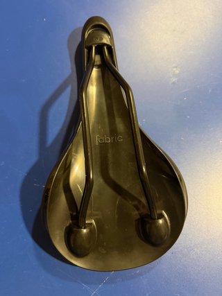 Sillín Fabric Scoop Shallow Elite Negro