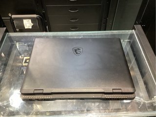 Portátil Gaming MSI Pulse 16