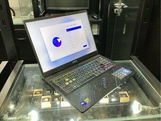 Portátil Gaming MSI Pulse 16