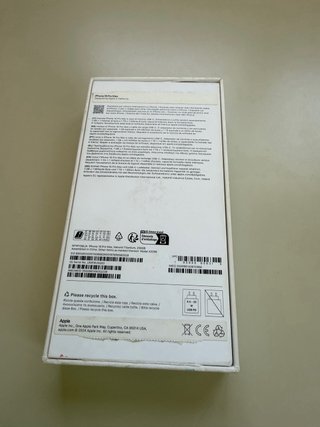 Caja iPhone 16 Pro Max