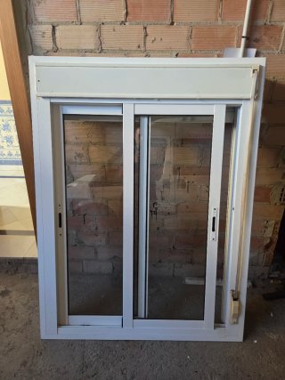 Ventana corredera aluminio blanca