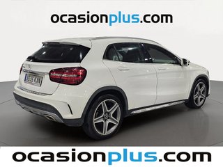 Mercedes-Benz GLA 180 90 kW (122 CV)