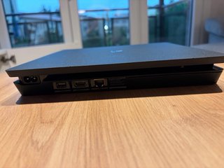 PS4 Slim Sony Nero