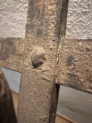 Crucifijo antiguo de madera