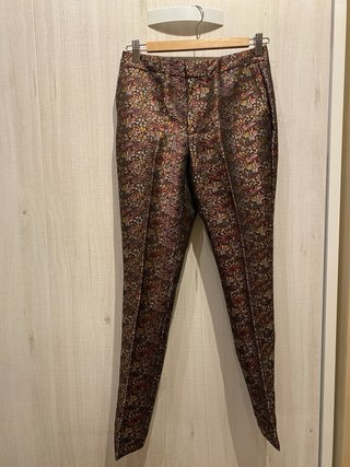 Blazer y pantalón Zara Basic estampado floral.