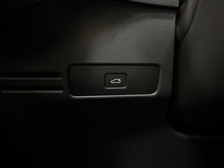 Volvo XC40 Core 2.0 B3 G 163CV Auto MHEV EL TOP!!!