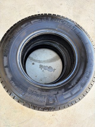 2 Neumáticos Michelin Agilis 225/75/16 121/120R