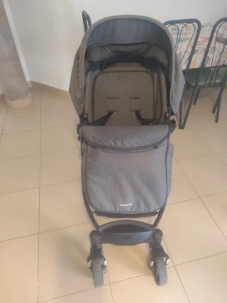 Carrito Bebé Gris 2 Posiciones.