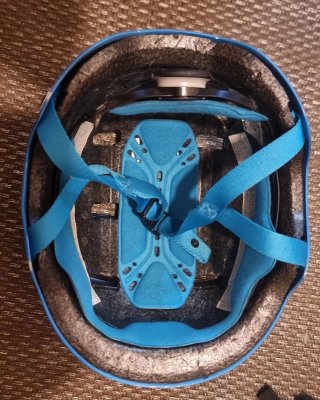 Casco bici azul y blanco 52-55cm