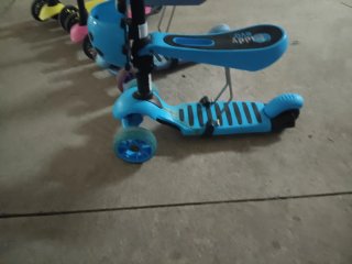 Lote 4 Patinetes Infantiles (2 amarillos, 2 rosas)