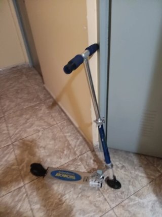 Lote 4 Patinetes Infantiles (2 amarillos, 2 rosas)