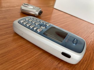 Teléfono Sony Ericsson T300 con CommuniCam MCA-25