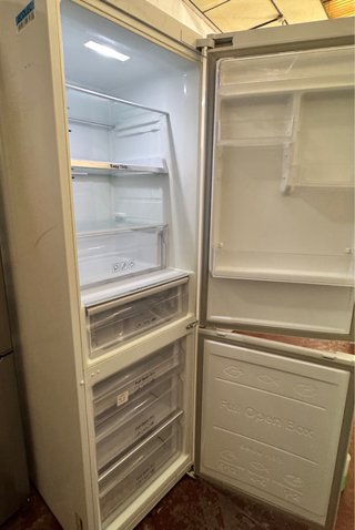 FRIGORÍFICO COMBI NO FROST SAMSUNG EN BLANCO