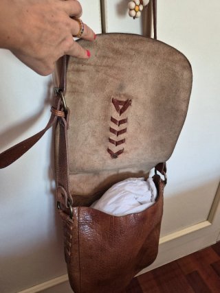 Bolso de cuero camel