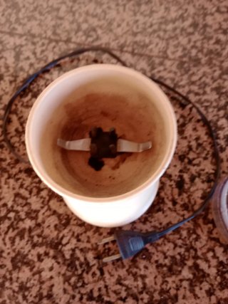 Molinillo de café antiguo