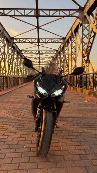 Honda CBR650R