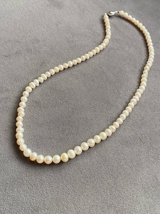 Collar de 89 perlas de agua dulce naturales