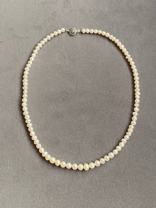 Collar de 89 perlas de agua dulce naturales