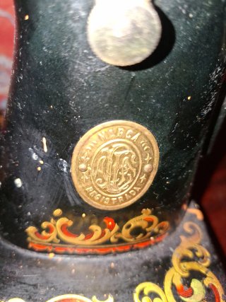 Máquina de Coser ALFA Antigua