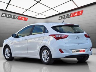 Hyundai i30 1.4i 100cv. "ESSENCE"