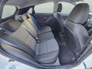 Hyundai i30 1.4i 100cv. "ESSENCE"