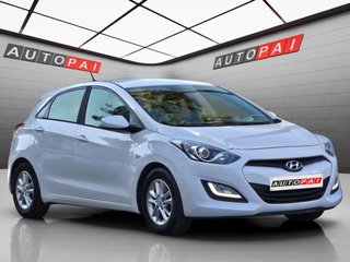 Hyundai i30 1.4i 100cv. "ESSENCE"