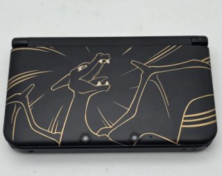 Nintendo 3DS XL a tema Charizard + Funda Pokémon