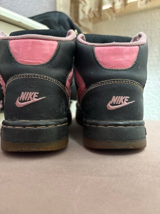 Zapatillas Nike Negras y Rosas Talla 37.5