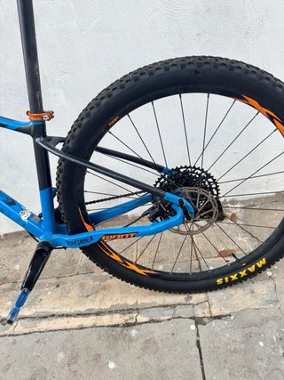 Bicicleta Giant de Carbono