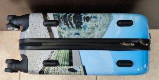 Nueva maleta de cabina con dibujo