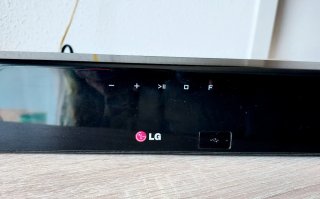 Barra de Sonido LG Negra