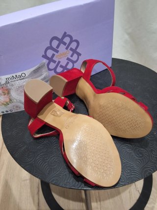Sandalias Mimao Tacón Rojo. SIN ESTRENAR