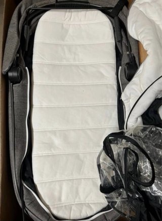 Capazo y Silla Cybex Priam Gris Chasis Rosa