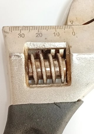 Llave inglesa ajustable 30 cm robusta