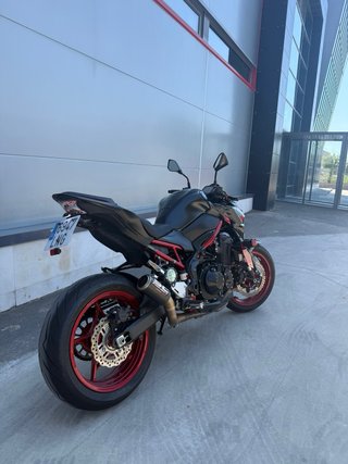 Kawasaki Z900 Full 2021 Negra/Roja