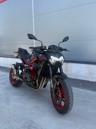 Kawasaki Z900 Full 2021 Negra/Roja