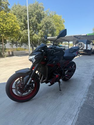 Kawasaki Z900 Full 2021 Negra/Roja