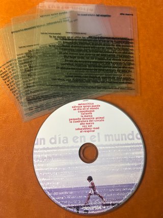 CD Vetusta Morla - Un día en el mundo