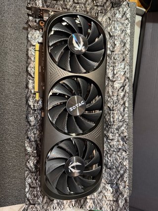 Zotac RTX 4070 Ti SUPER Trinity Black No negociabl