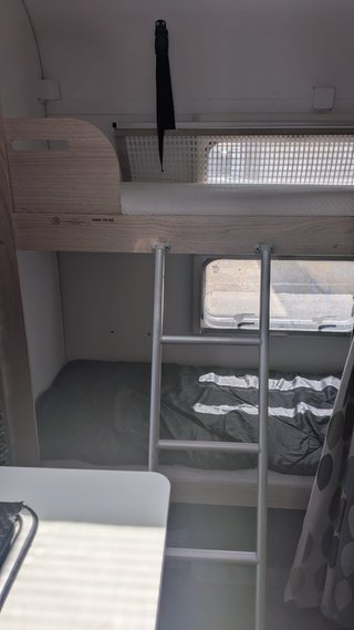 Caravana Adria Aviva 360DK + Aire A+ Mover