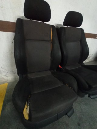 Asientos Volkswagen Golf 2001