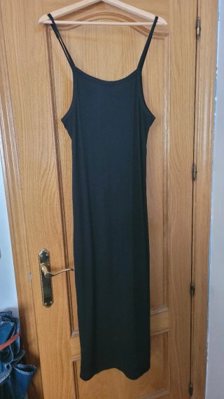 Vestido largo negro tirantes acanalado