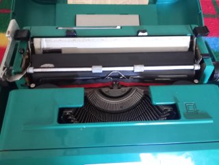 Máquina de escribir Olivetti Studio 45