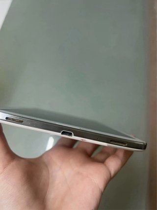 Tablet Samsung bianca (senza batteria)