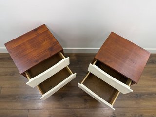 Dos mesillas de noche de madera y metal