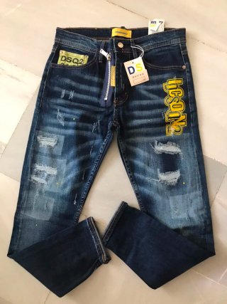 Más ropa y Gorra Gris negro