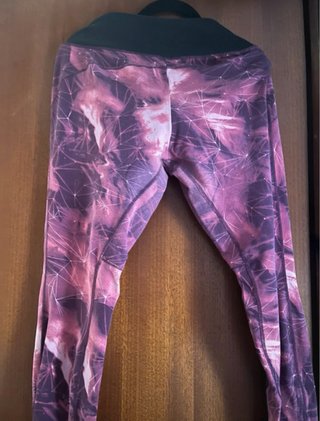 Leggings estampados morado y rosado