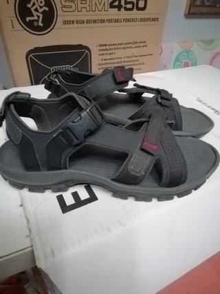 Sandalias trekking Decathlon negras