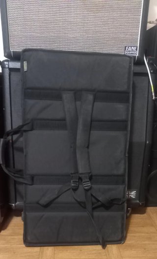 Pedalboard per effetti chitarra/basso